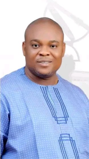 Family, Friends Celebrate Ologede’s Victory In Grand Style