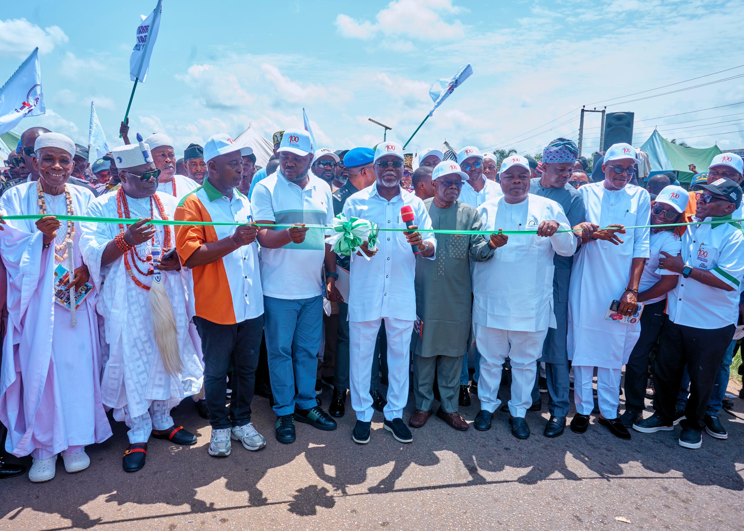 100 DAYS: GOV AIYEDATIWA FLAGS OFF DUALIZATION OF 27KM IGBOKODA-OKITIPUPA ROAD